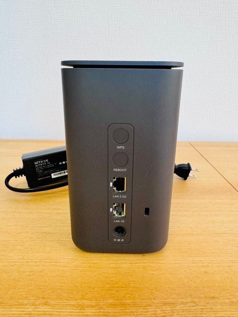 docomo ホームルーター HR02 5G ACアダプタ付　動作確認済み