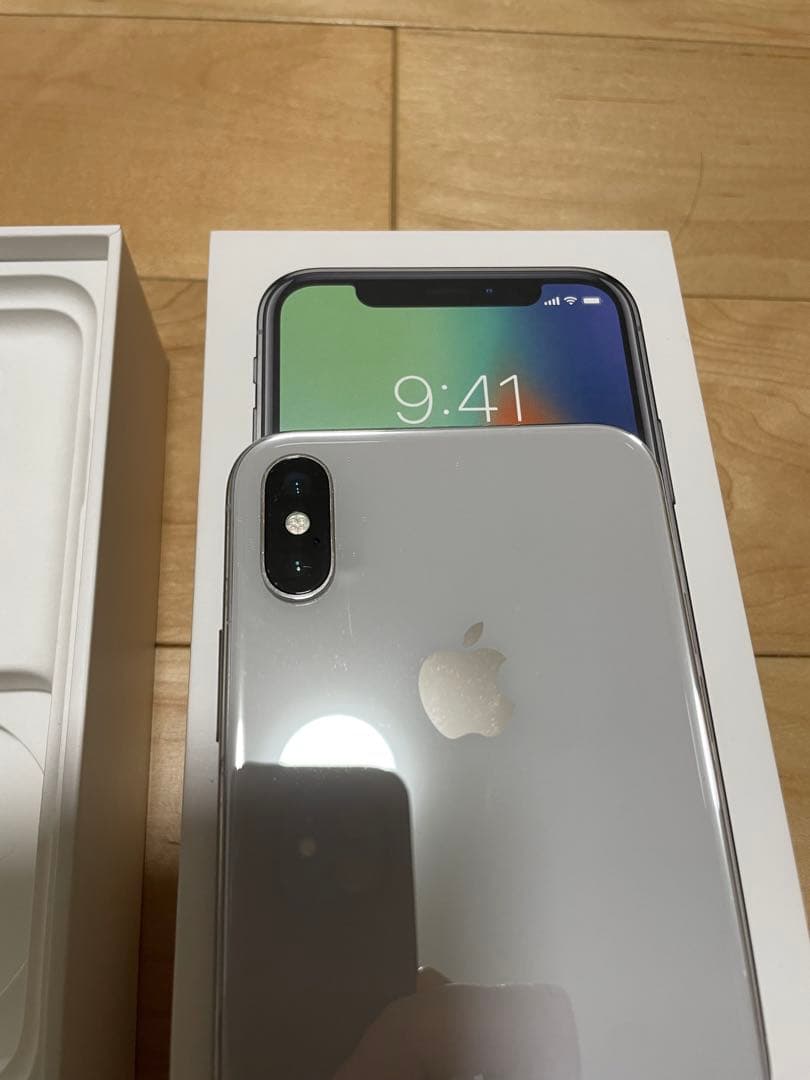 iPhone X 64GB NQAY2J/A カバー付