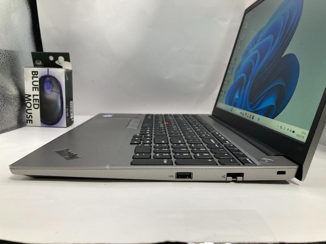 2024年製 Lenovo E15 第12世代i5 16GB SSD512GB