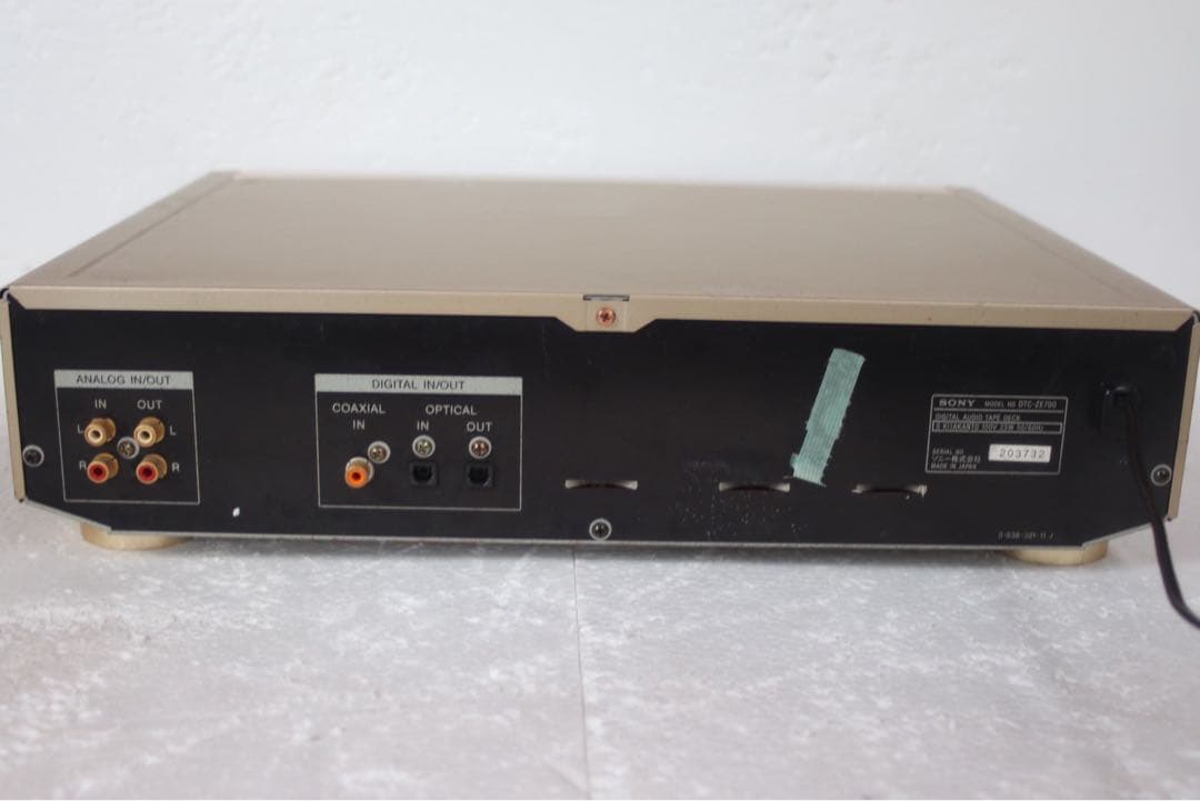 SONY ソニー　DATデッキ DTC-ZE700