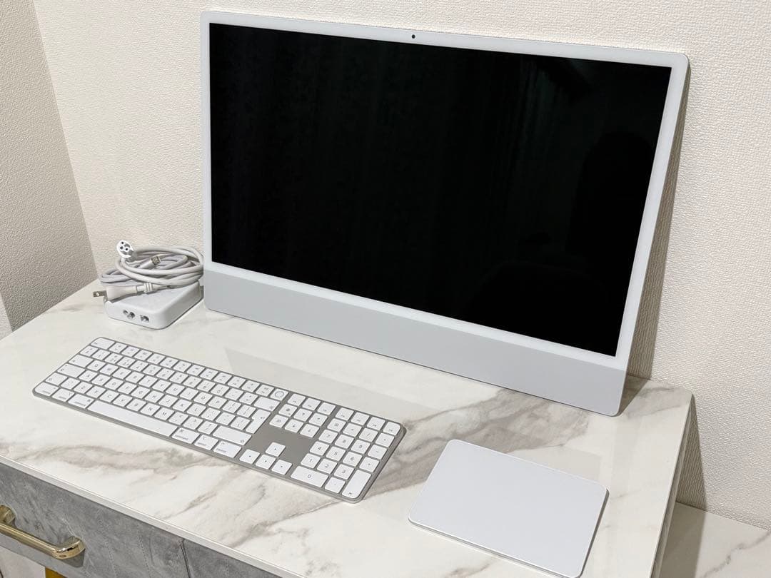 iMac M1 24” 8G/256G VESA ホワイト UK トラックパッド