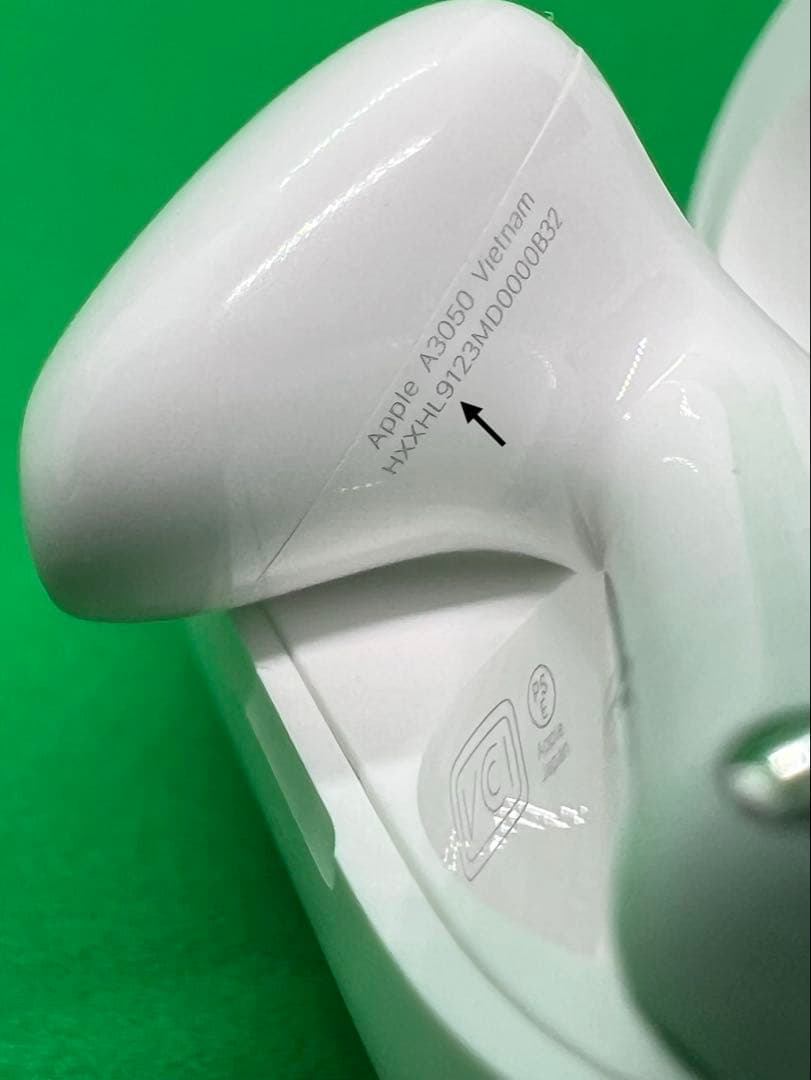 Apple AirPods 第4世代 R右耳 ANC非搭載 668