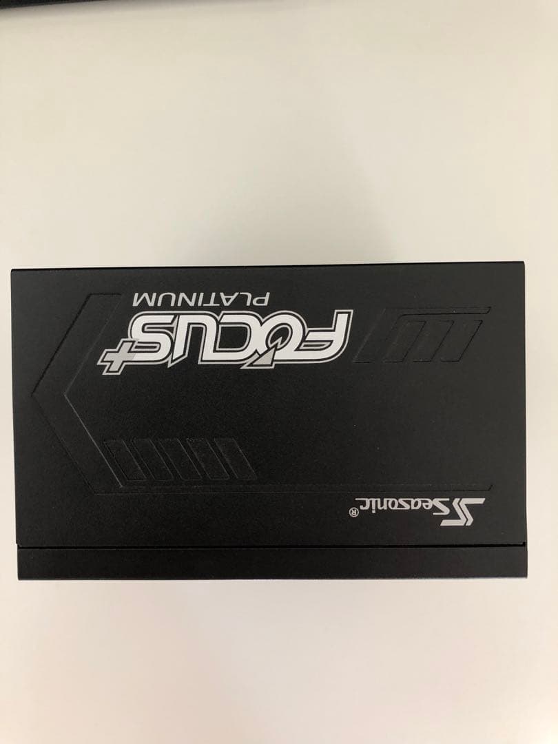 750w 80+プラチナ認証　電源ユニット　Seasonic FOCUS