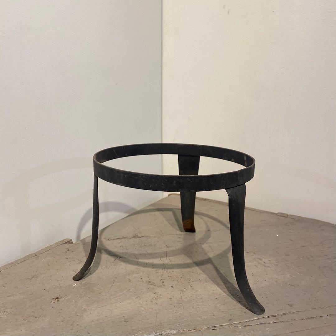 三本脚展示台 アンティーク