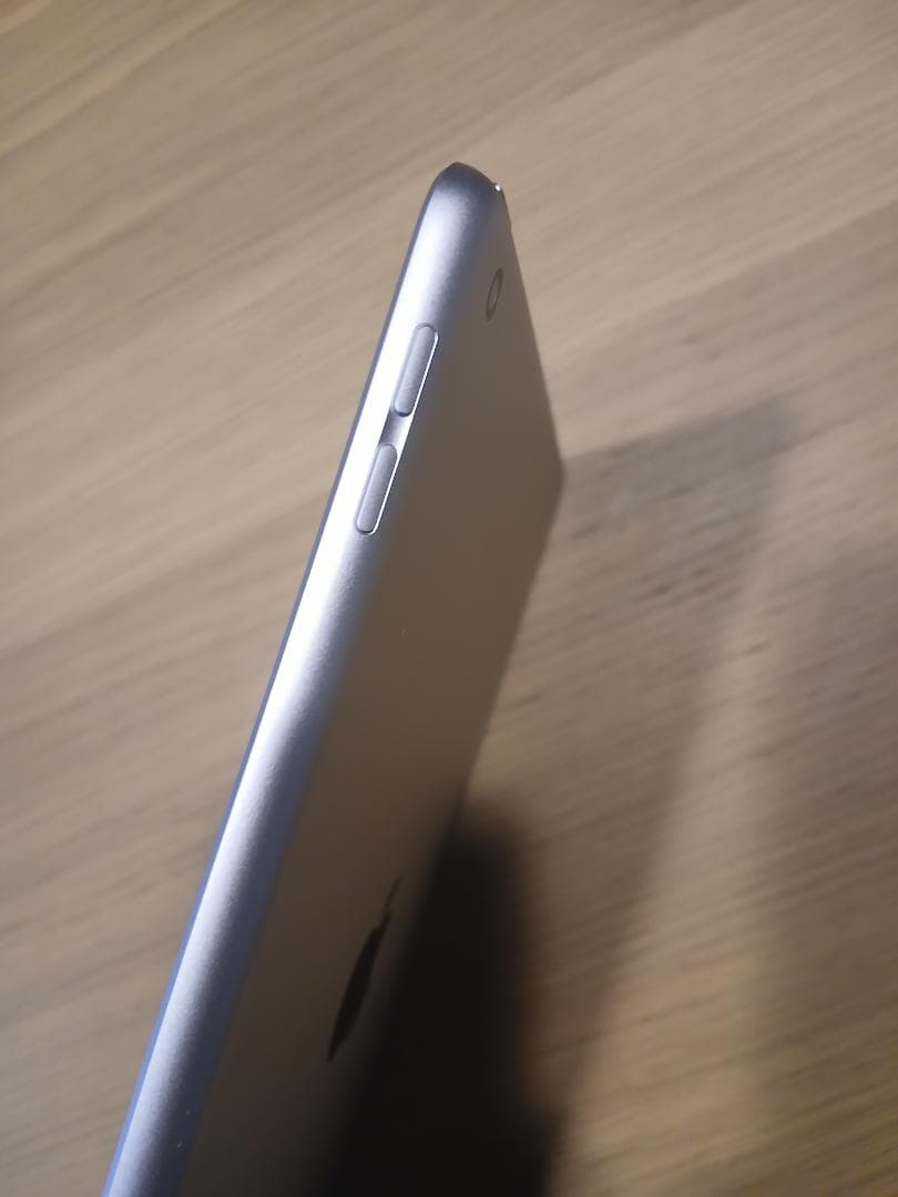 iPad(第９世代)シルバー