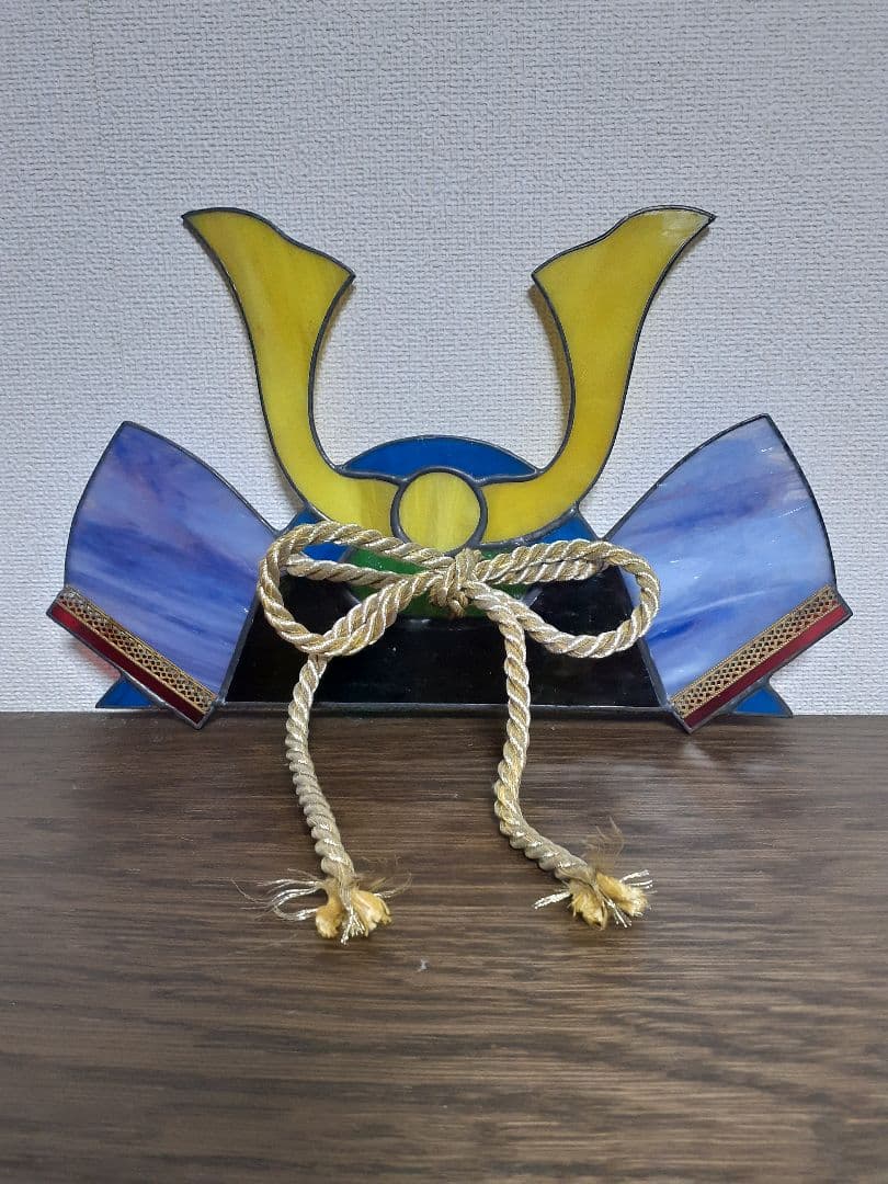 ステンドグラス　兜