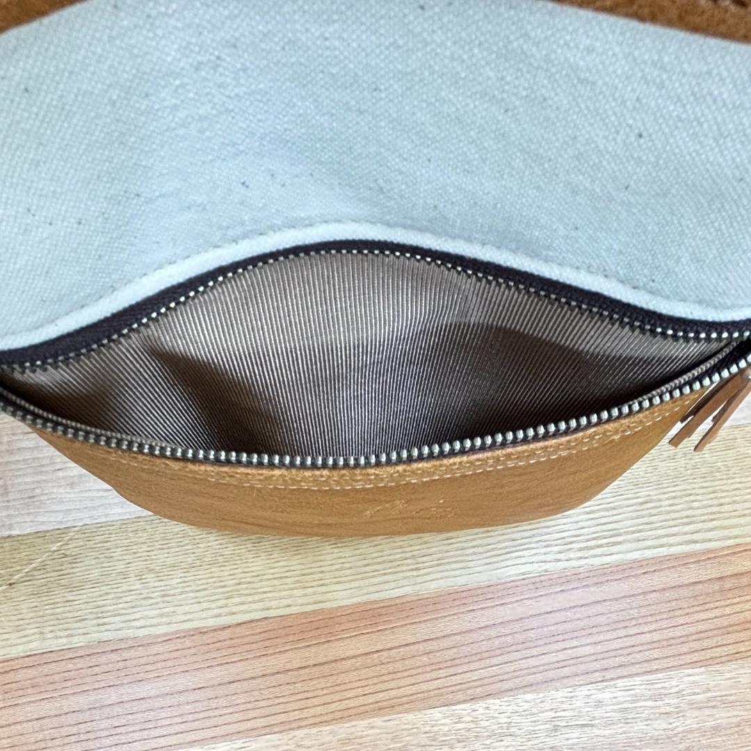 本革×帆布 サコッシュ 茶 蜂柄 金具色シルバー ショルダーバッグ