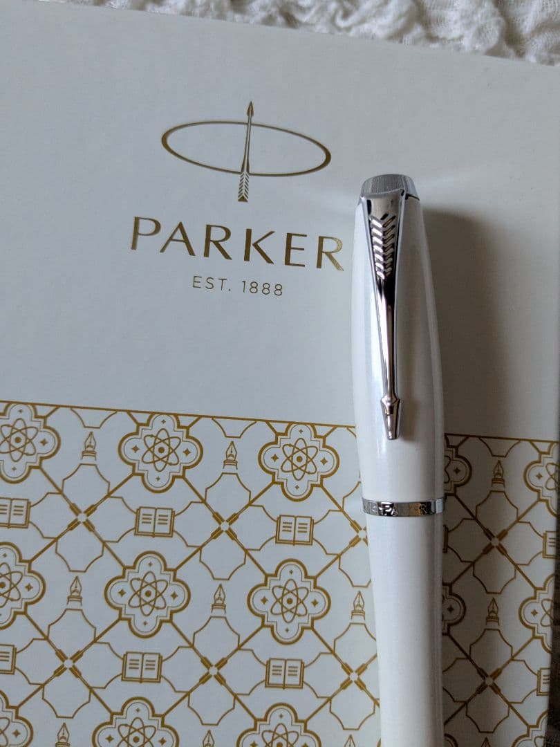 値下げ■parker パーカー■5th アーバン ボールペン 白 ケース付き■Y