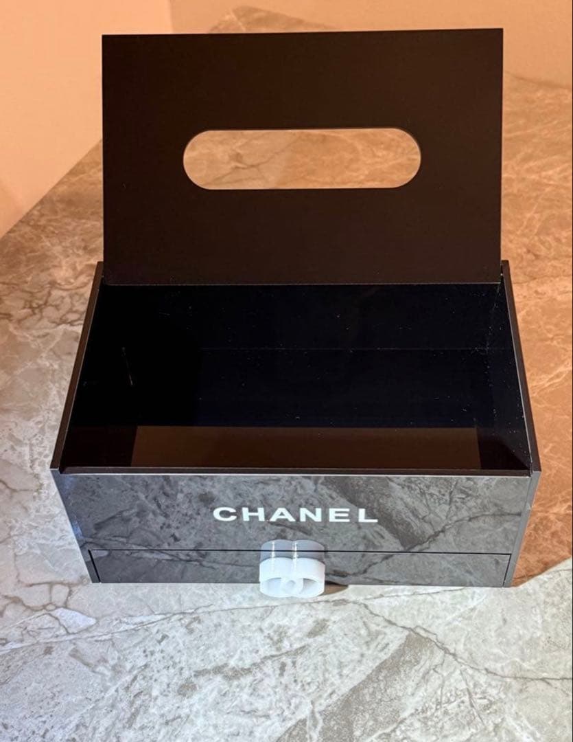 シャネル　CHANEL ノベルティ　ティッシュケース　アクリル　コスメ　非売品