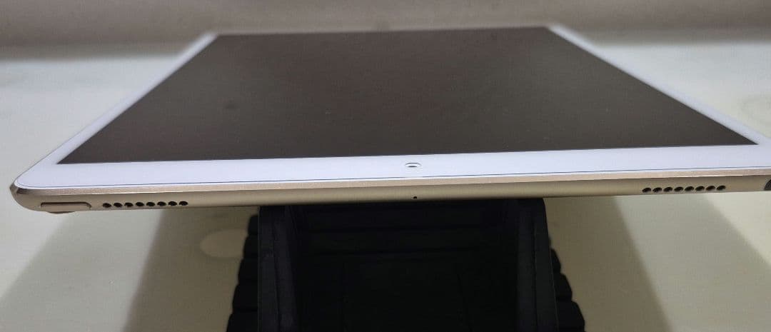 タイムセールiPad Pro 10.5 64GBタッチペン付き、WiFiモデル
