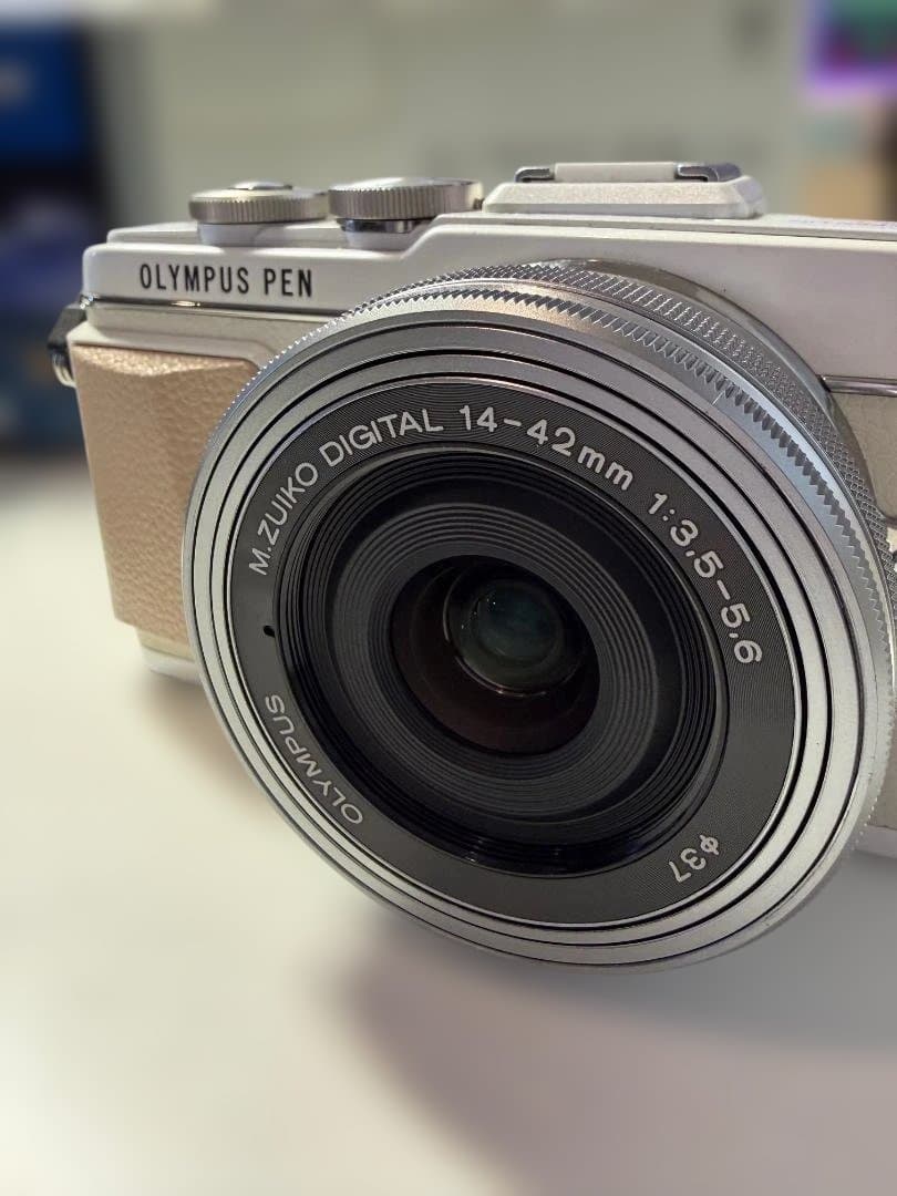 美品　OLYMPUS PEN Lite E-PL7 デジタルカメラ
