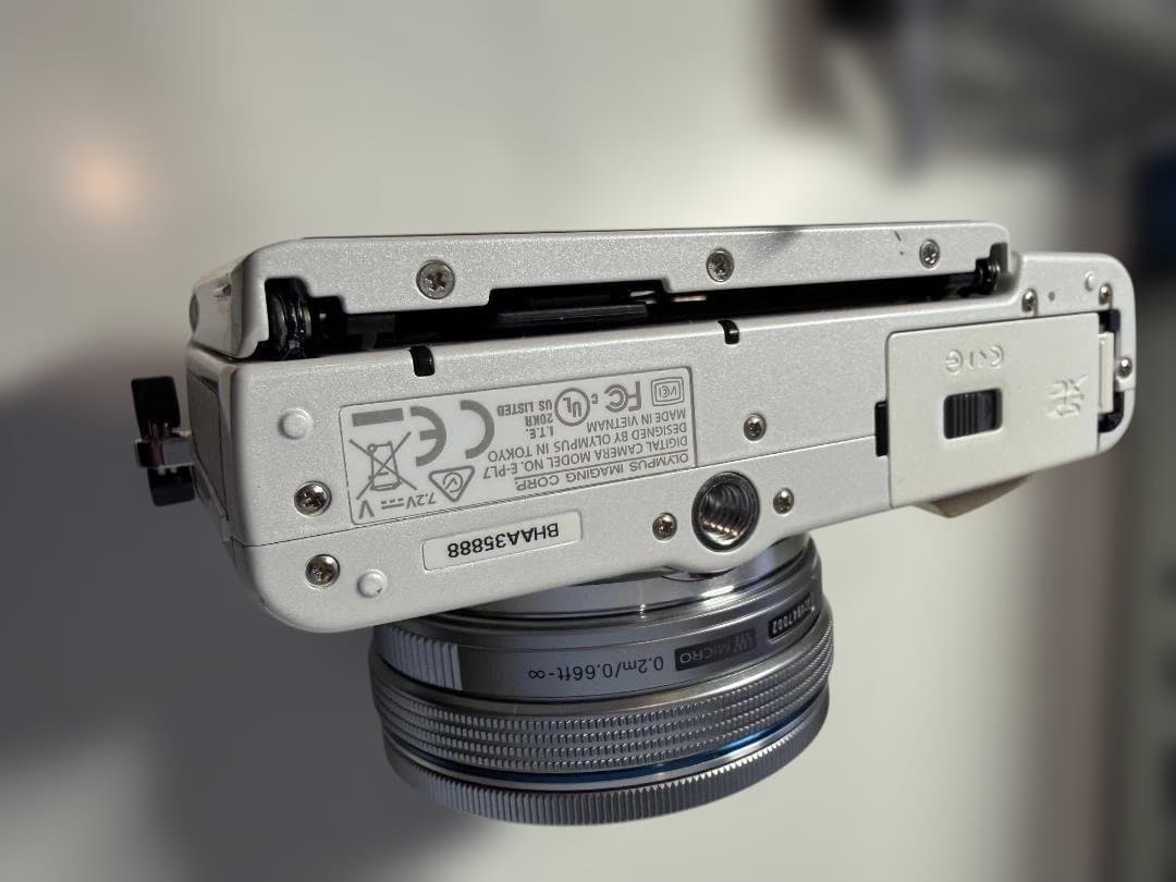 美品　OLYMPUS PEN Lite E-PL7 デジタルカメラ