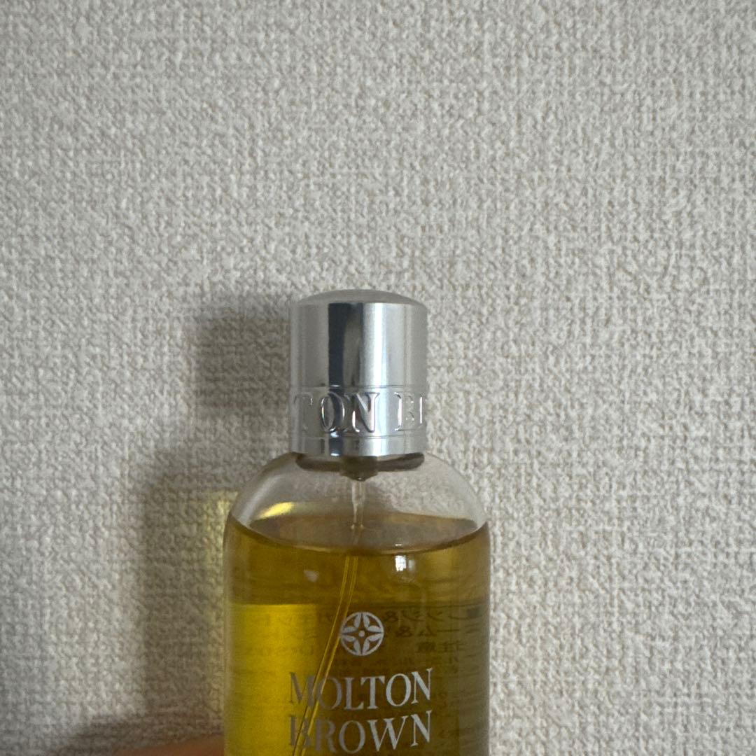 MOLTON BROWN オレンジ & ベルガモット ホーム リネン ミスト