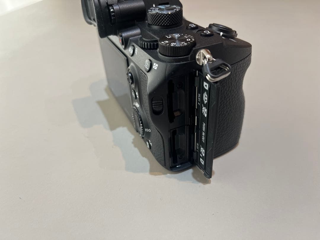SONY α7III ILCE-7M3 ミラーレス一眼カメラ ボディー