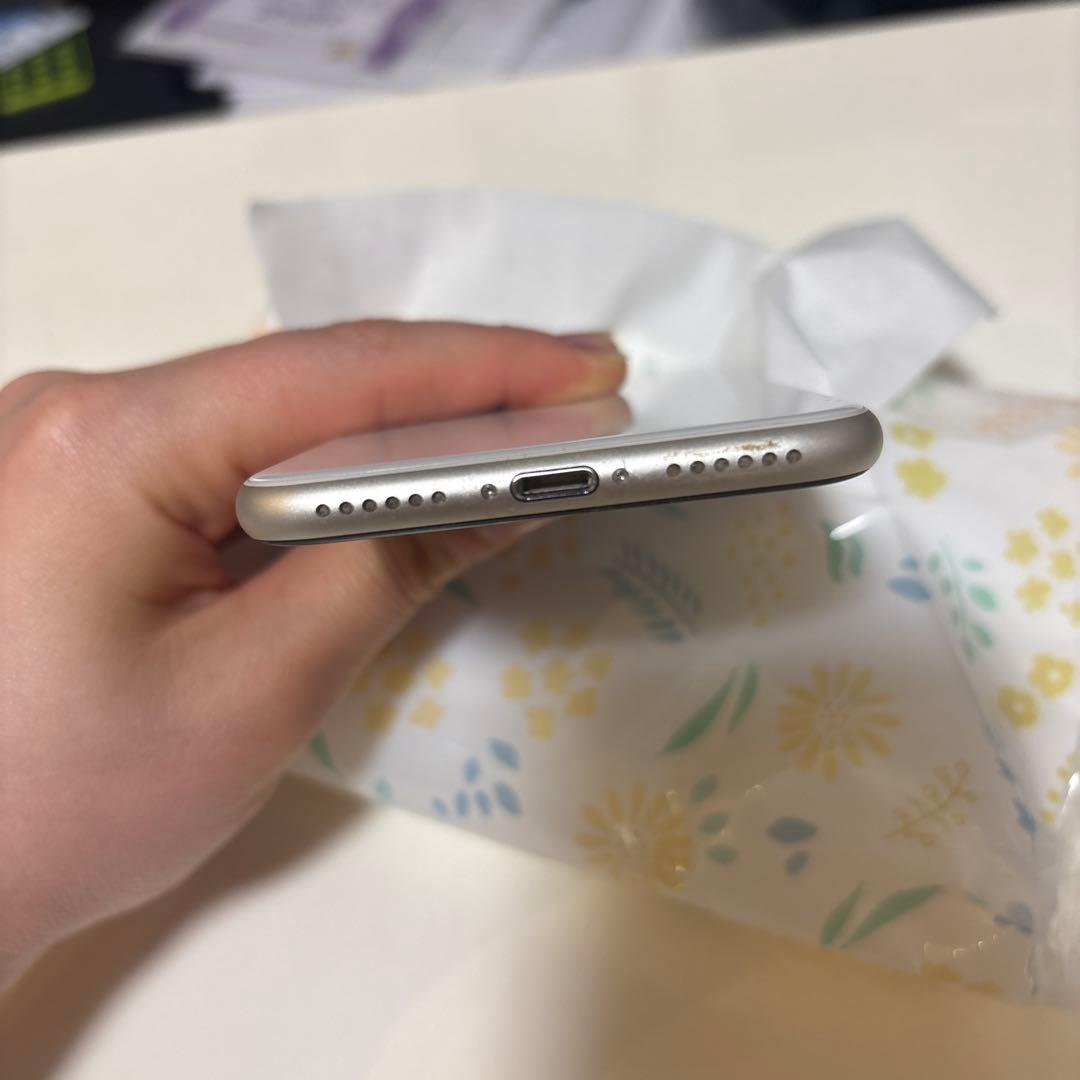 iphoneSE第三世代 64GB スターライト SIMフリー