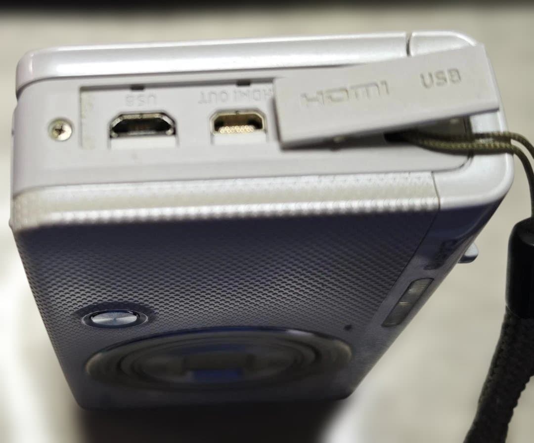 CASIO EXILIM ZR-70 デジタルカメラ ホワイト