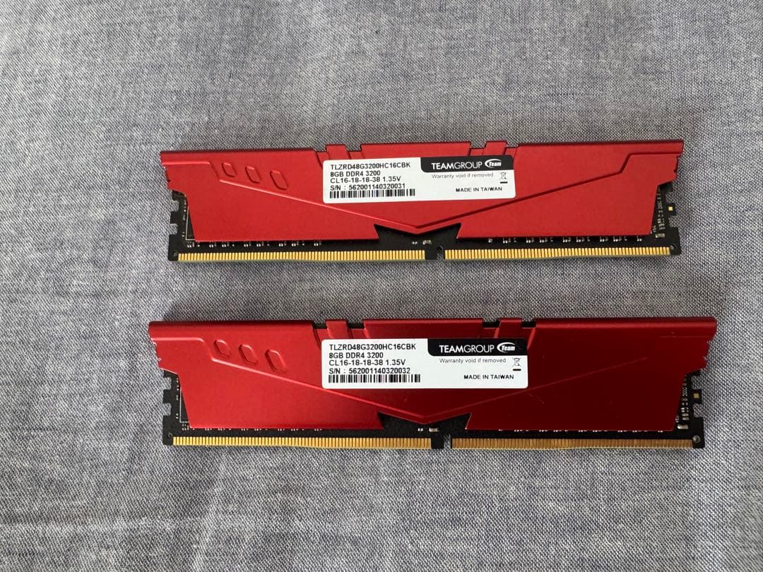 メモリー 8GBx2 DDR4-3200 CL16
