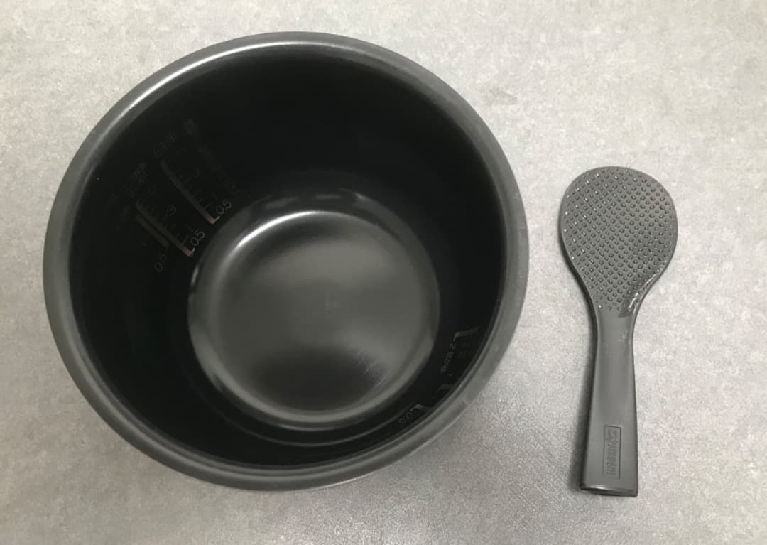 象印　炊飯器　STAN. NW-SA10-BA