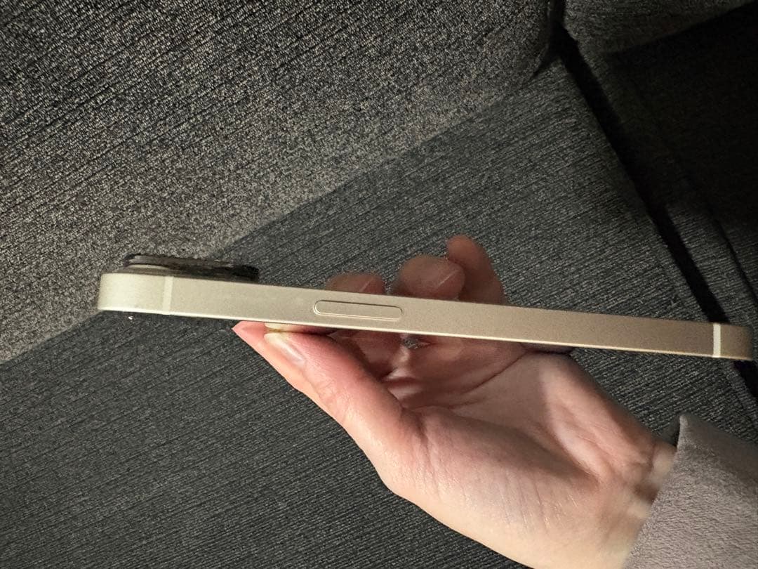 iPhone13本体