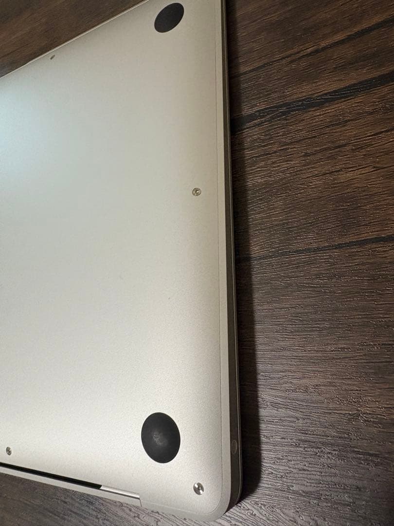 【連休値下げ】MacBook Air 2020 i5/8GB/512GBシルバー