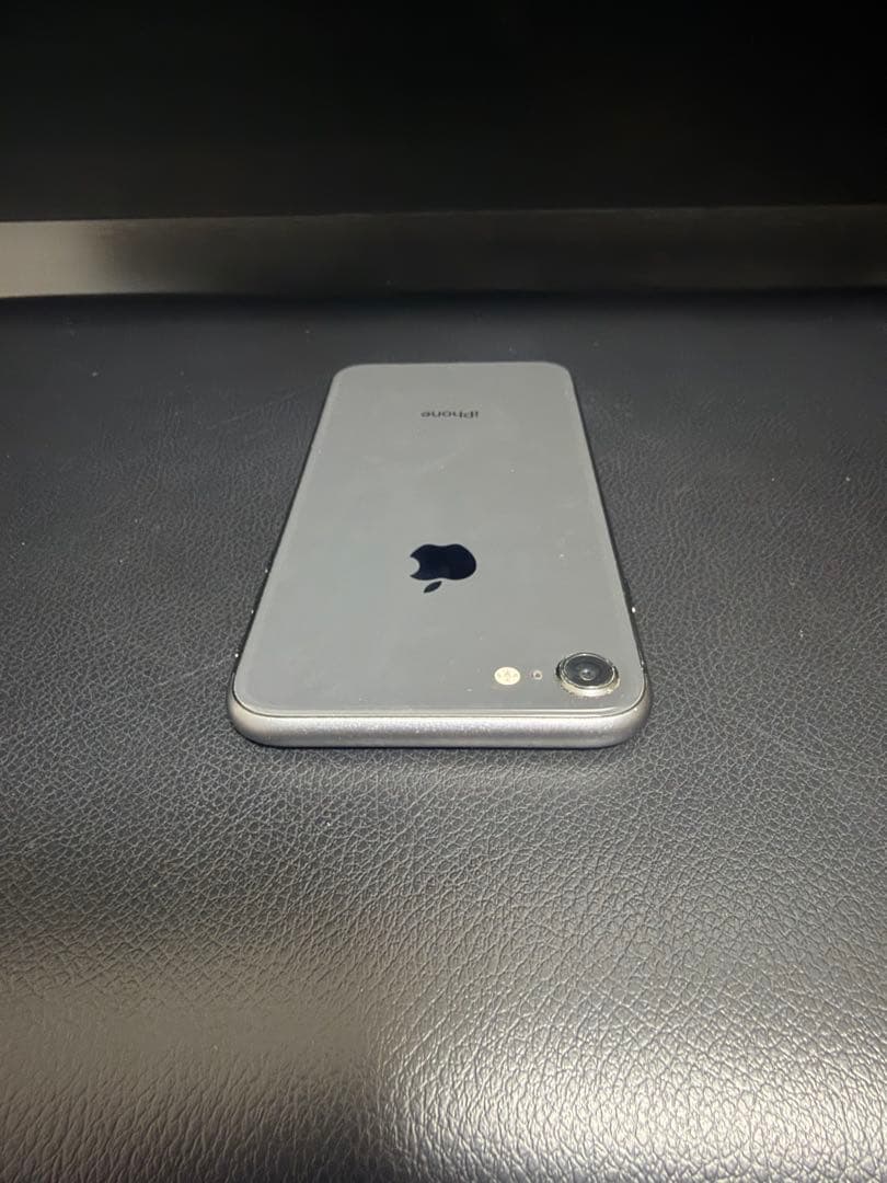 Apple iPhone8 ブラック
