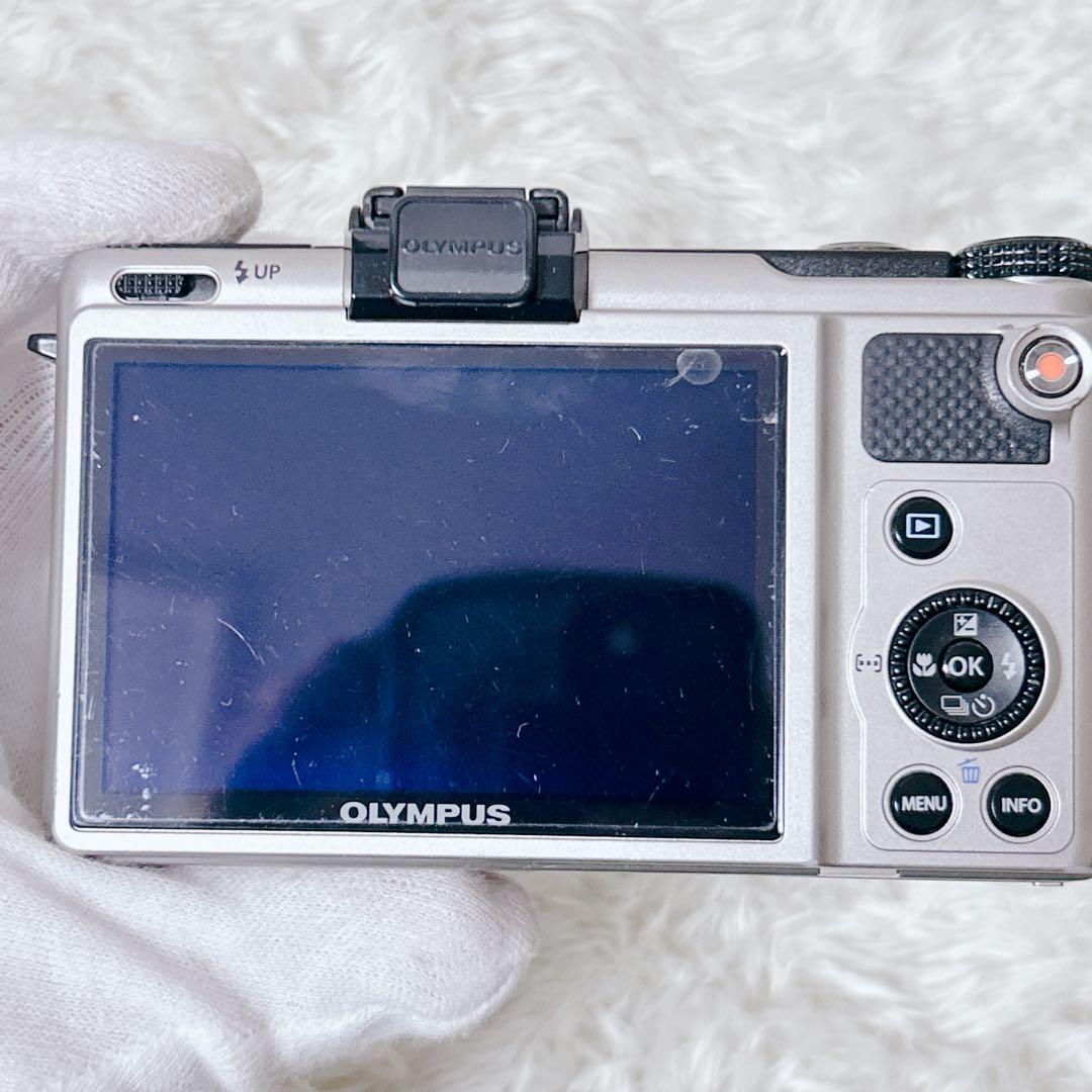 OLYMPUS XZ-1 ホワイト 動作確認済み　デジタル　カメラ