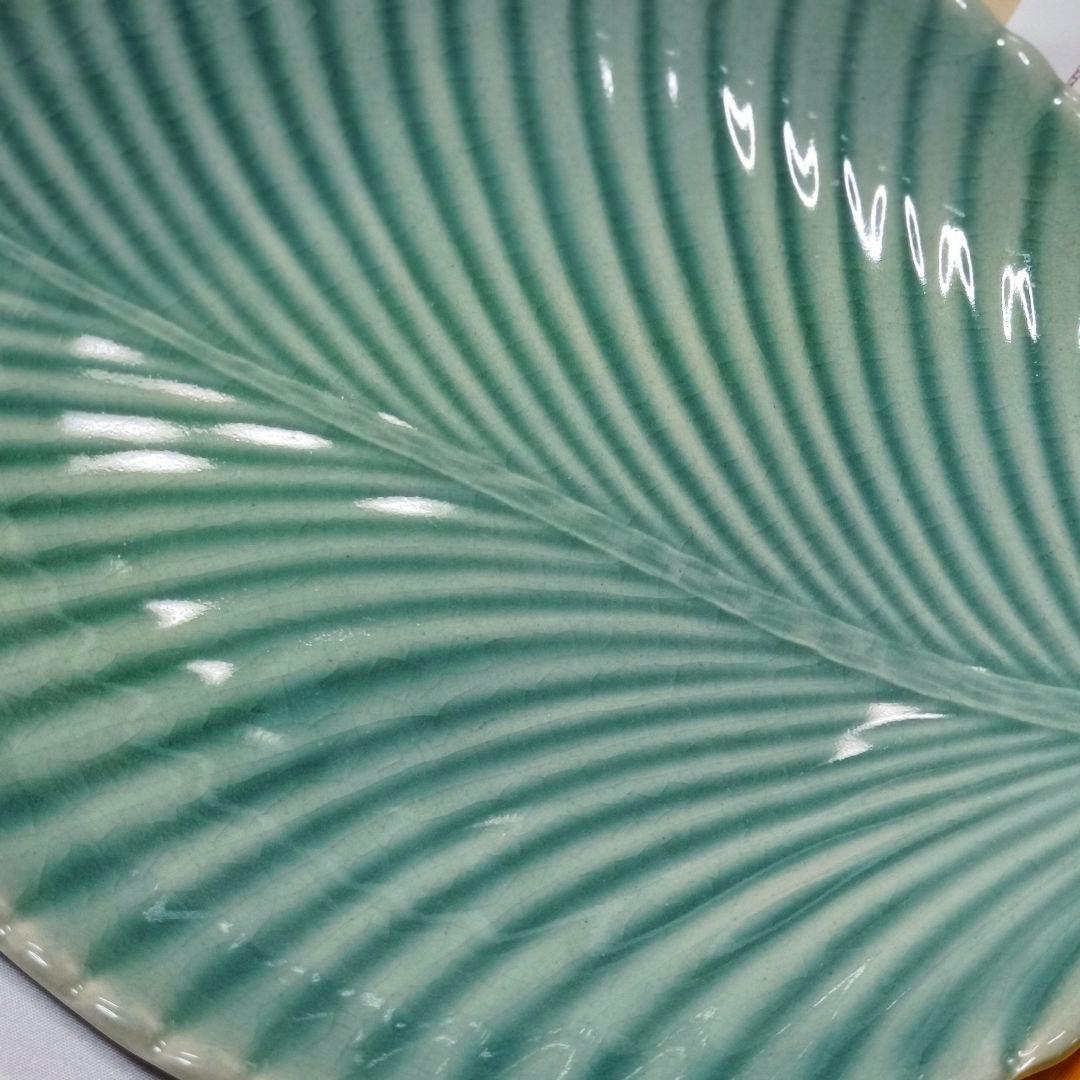 茶道具 青磁 木の葉菓子鉢 暁泉窯 権泰鉉 作歴+共箱 定価35万円 未使用