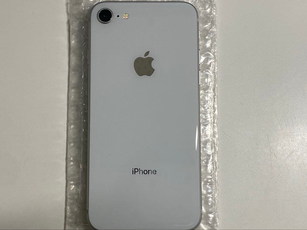 中古♪iPhone 8 64GB シルバー SIMロック解除済み