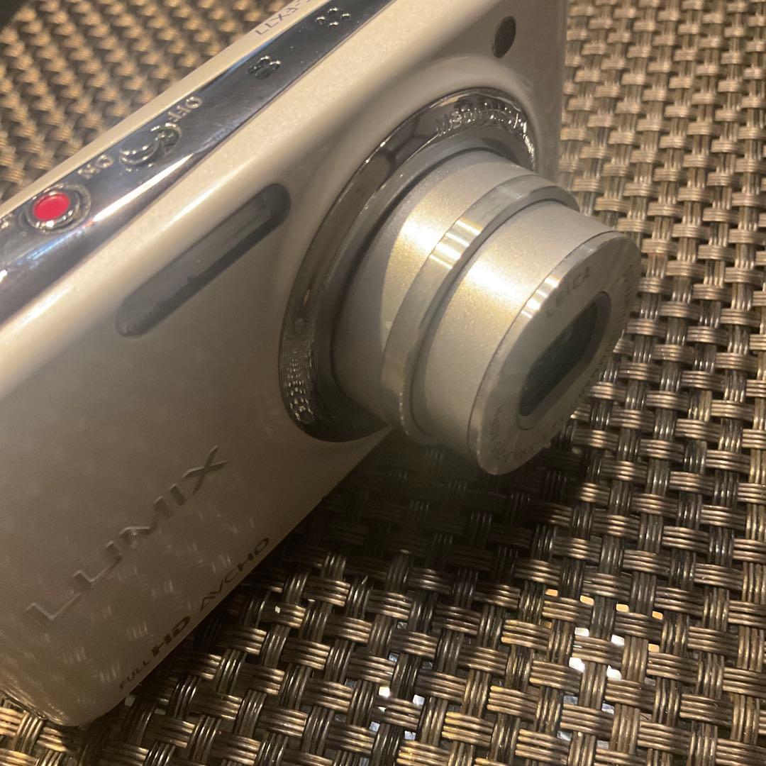 Panasonic LUMIX FX77 コンパクトデジタルカメラ
