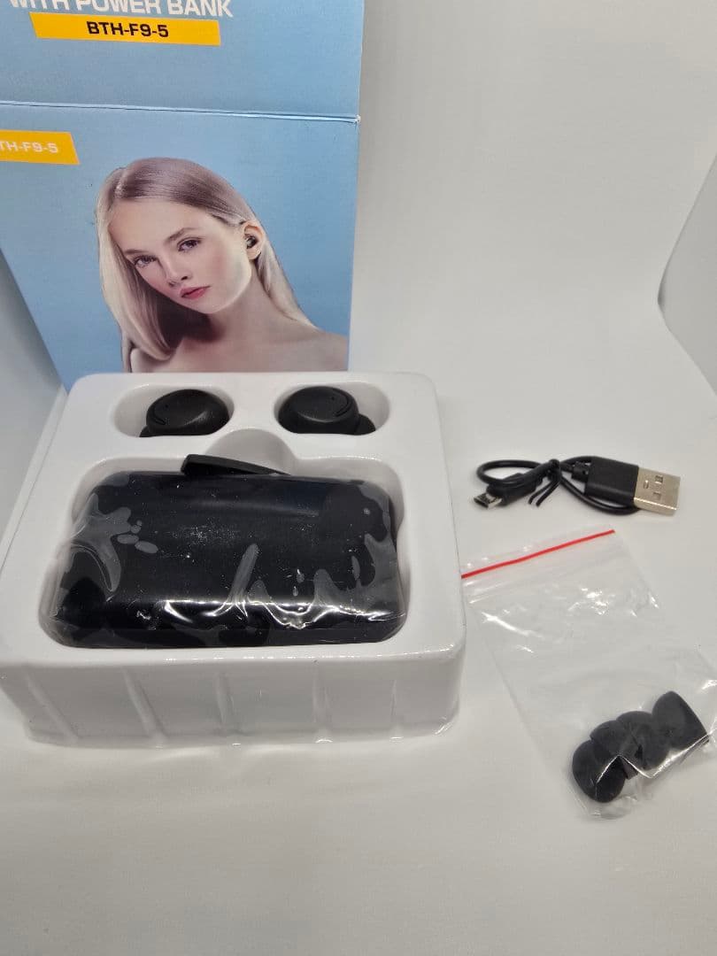 【新品未使用】ワイヤレスイヤホン BTH-F9-5 モバイルバッテリー機能付