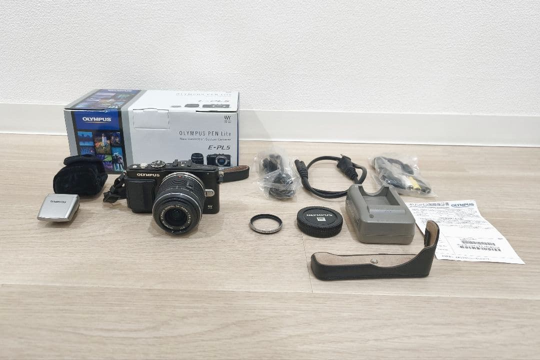 OLYMPUS PEN Lite ミラーレスカメラ ズームレンズキット