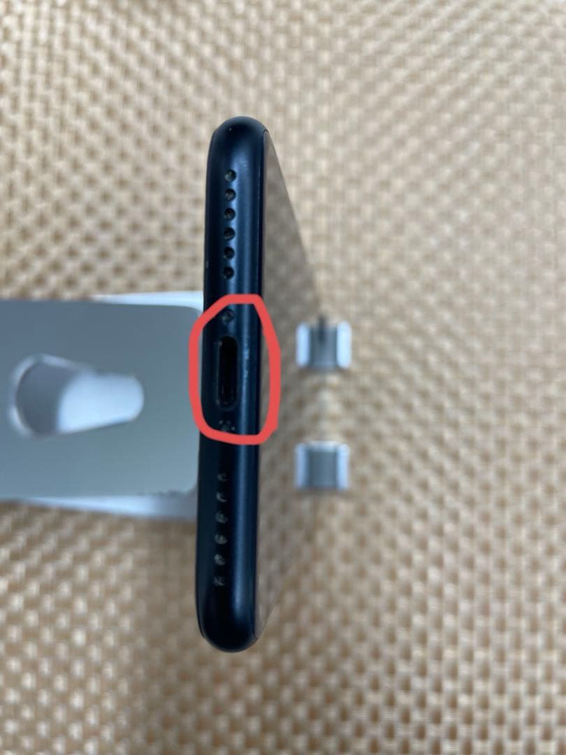 iPhone SE第3世代 64GBミッドナイトSIMフリー【5907】