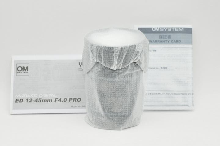 15734FE 新品 オリンパス　m.zuiko 12-45mm F4 Pro