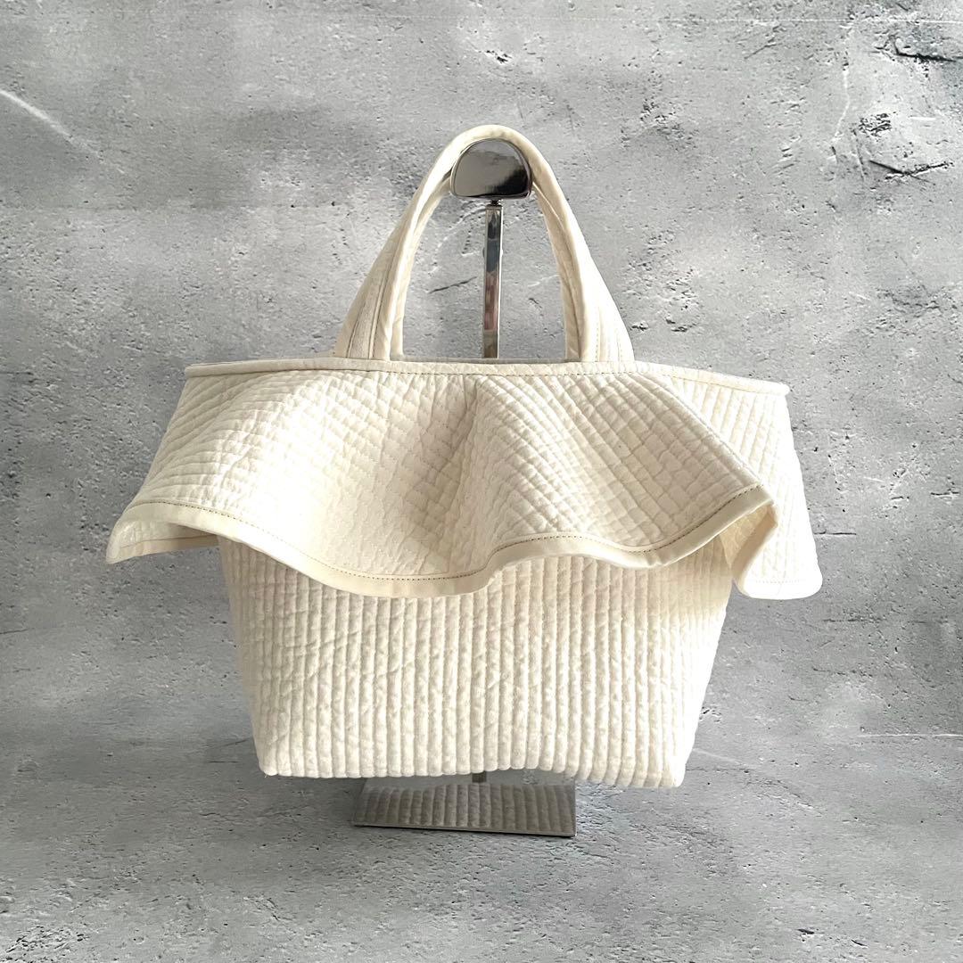 フレアフリル付きトートバッグ（M）　ヌビバッグ　アイボリー　ハンドメイド