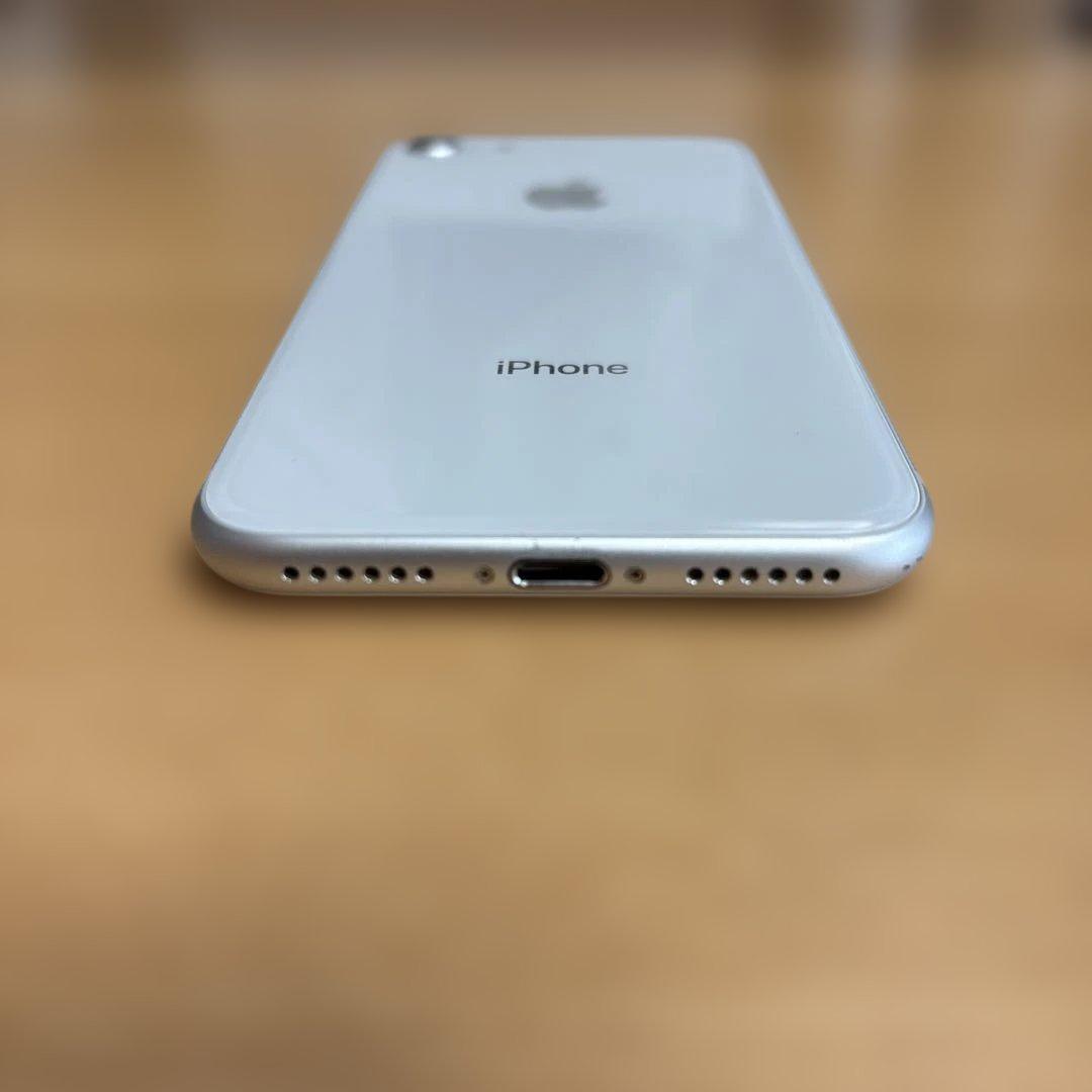 Apple iPhone 8 シルバー 本体 64GB
