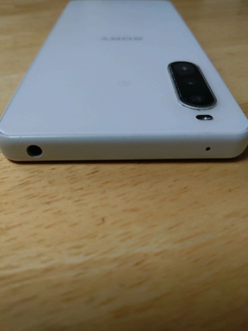Xperia10 IV ホワイト　SOG07 スマートフォン本体