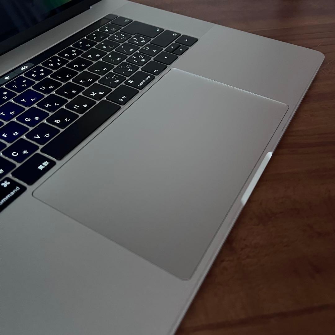 MacBookPro 15インチ 2019Corei716GB SSD256GB