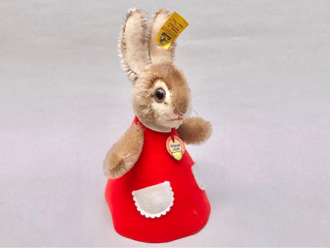 Steiff　ウサギのギフトカバー　Betthupferlhase　赤オールID
