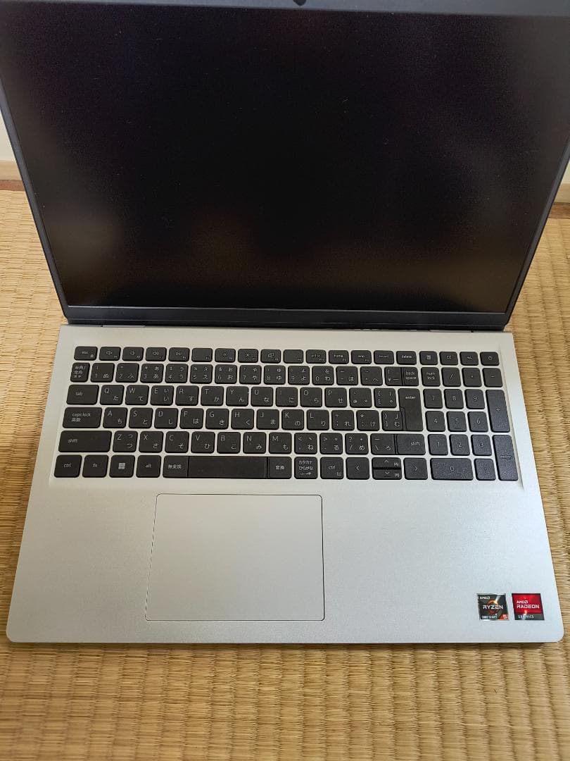 Dell Inspiron シルバー ノートパソコン