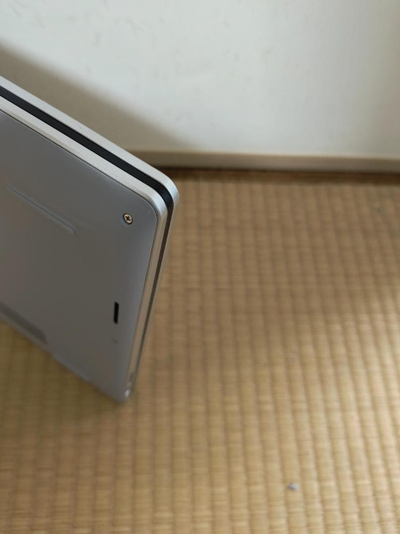 Dell Inspiron シルバー ノートパソコン
