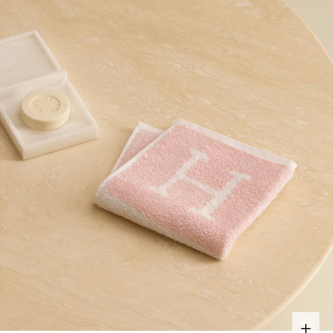 未使用 HERMES エルメス カレタオル アヴァロン ピンク箱 手提げ袋付き