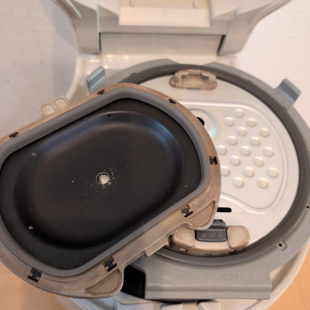 MITSUBISHI 炊飯器 本炭窯　NJ−AW109−W形　5.5合炊き