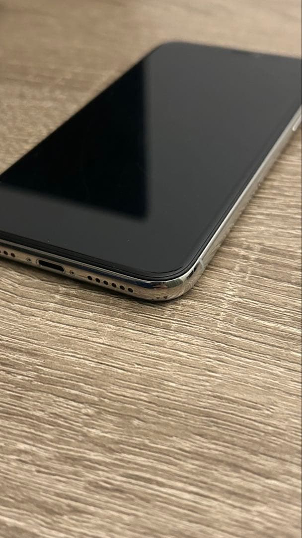 Apple iPhone 11 Pro シルバー 本体