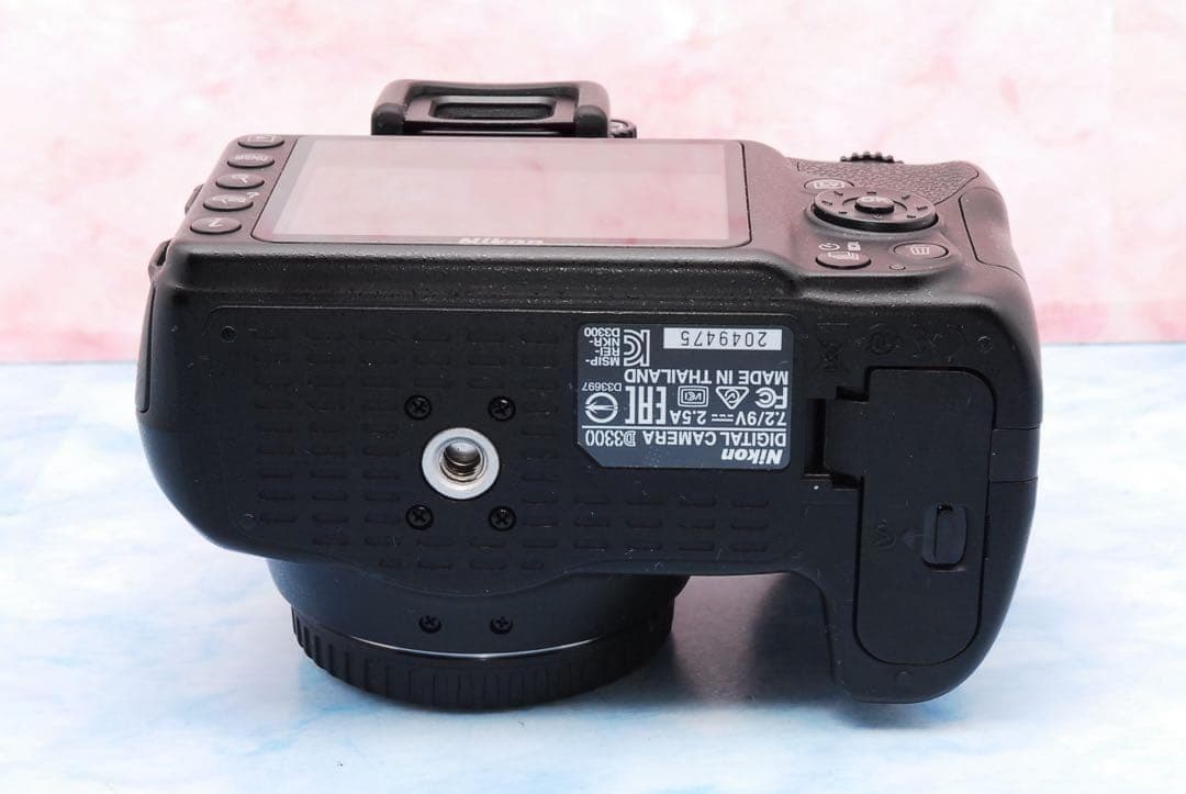 ☆Nikon D3300☆一眼レフカメラ☆バッグ付☆美品＆S数少☆初心者向け