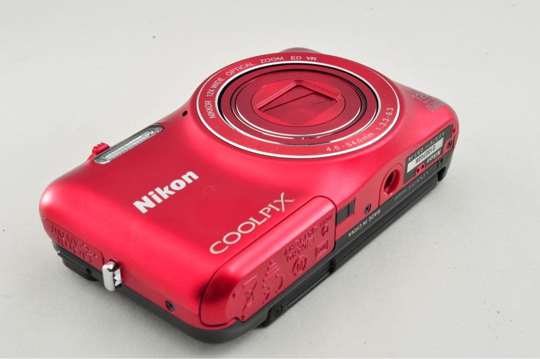 美品　Nikon COOLPIX S6600 レッド　コンデジ デジカメ カメラ