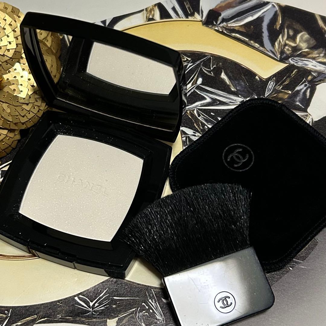 ✨新品☆CHANEL☆プードゥル ルミエール グラッセ