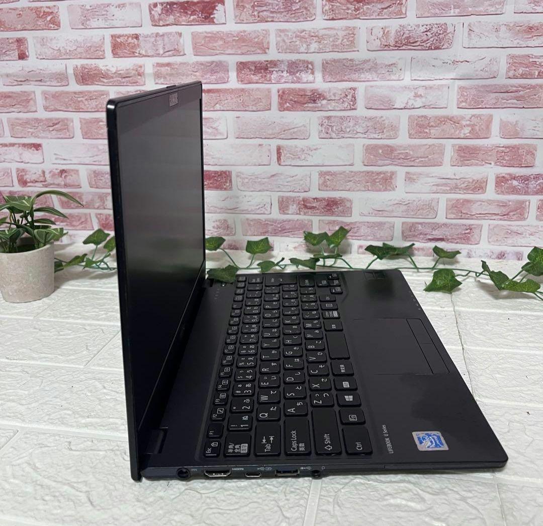 新品LANケーブル付き/中古 SSD256GB 8GB★カメラ高解像度ノートPC