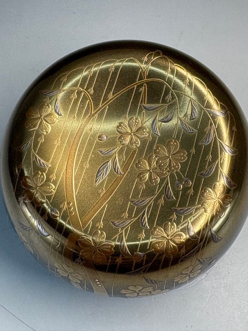 【中古品】茶道具　秀斉造　金ぼかし　しだれ桜蒔絵　河太郎棗