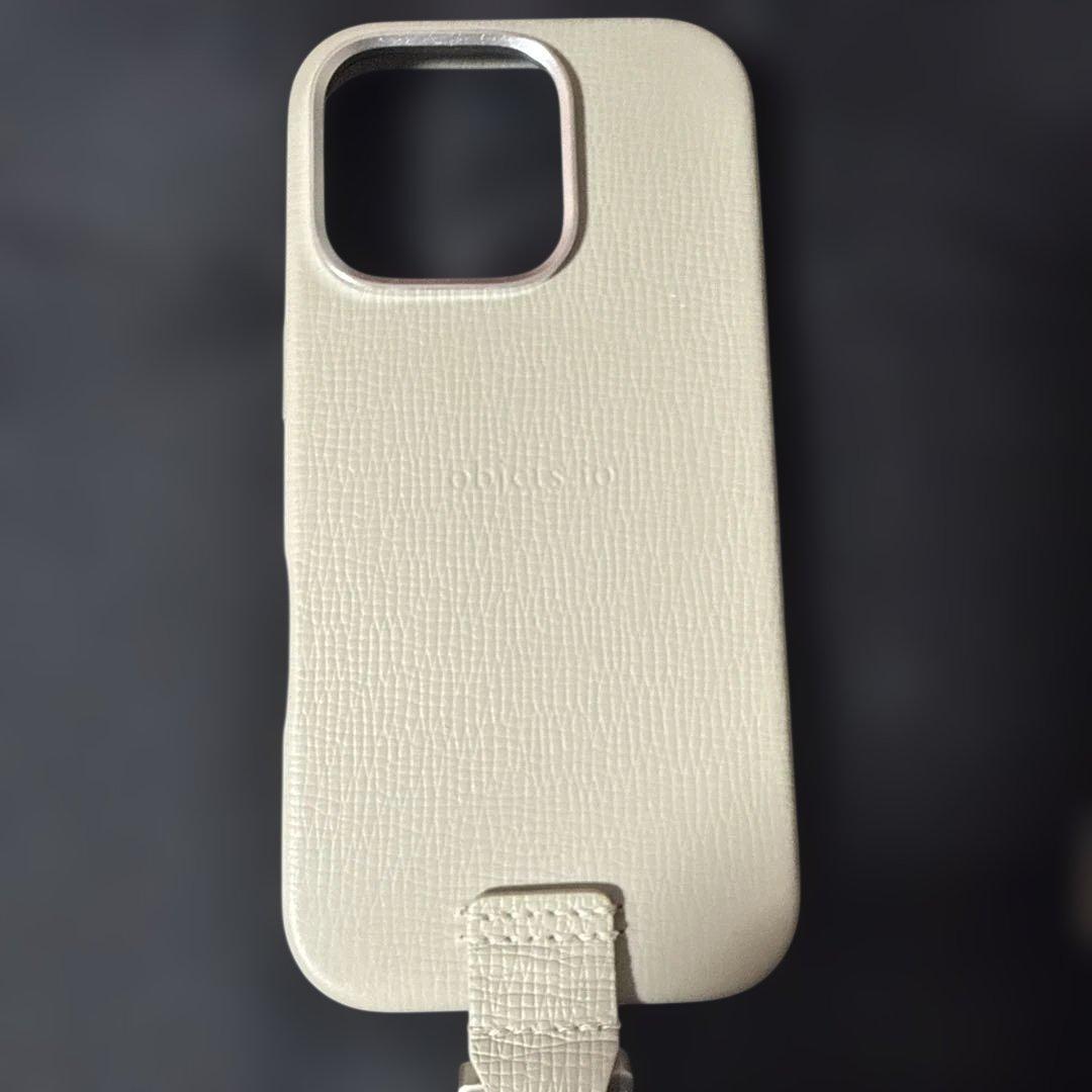objects.io iPhone16Pro ホワイトベージュ