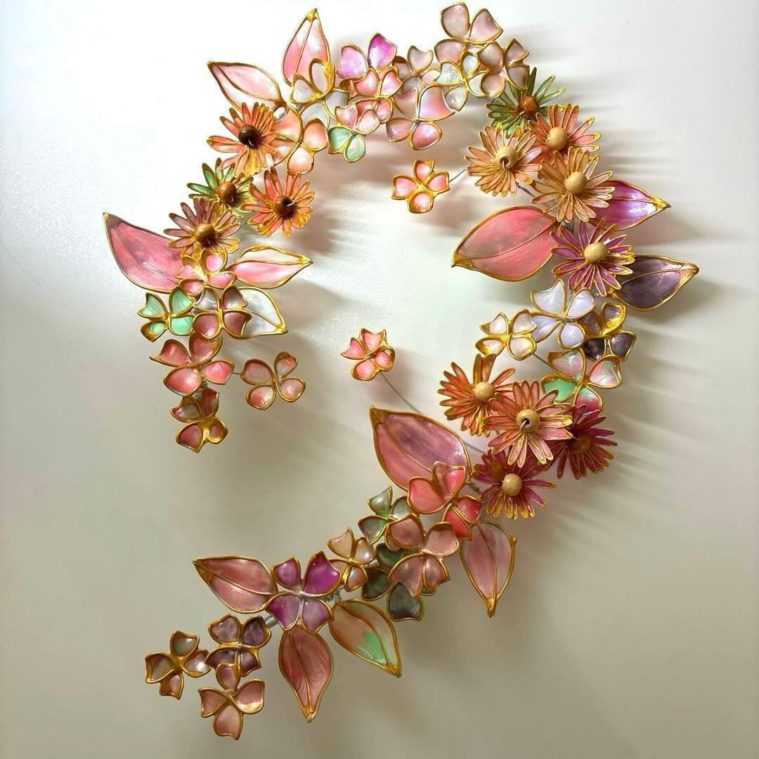 金の縁取りフラワーボタニカルリース　ワイヤークラフト　ディップアート　アート